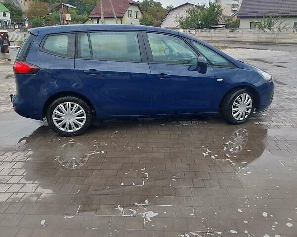 Синий Опель Zafira Tourer, объемом двигателя 1.6 л и пробегом 154 тыс. км за 10200 $, фото 5 на Automoto.ua