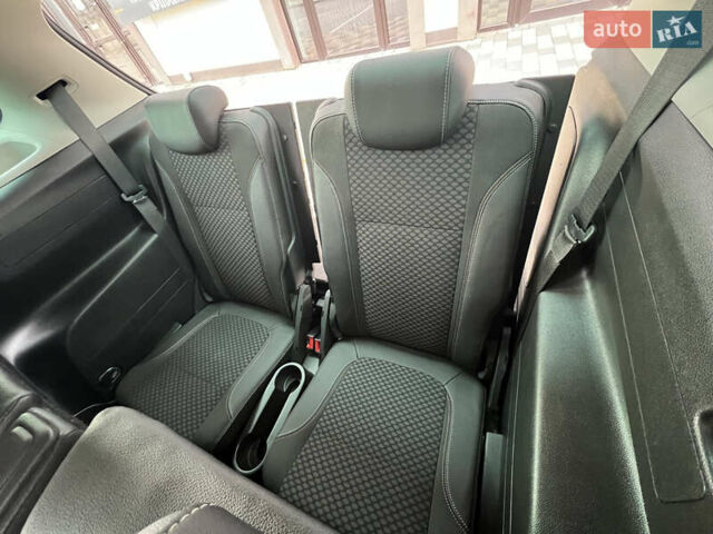 Синий Опель Zafira Tourer, объемом двигателя 1.6 л и пробегом 298 тыс. км за 10700 $, фото 19 на Automoto.ua