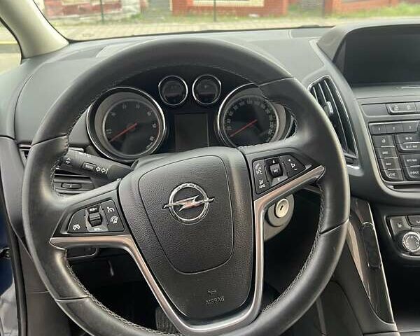 Синий Опель Zafira Tourer, объемом двигателя 1.6 л и пробегом 298 тыс. км за 10700 $, фото 16 на Automoto.ua