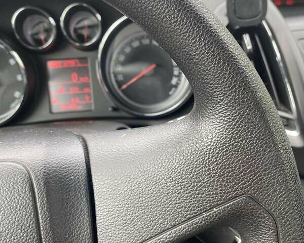 Синий Опель Zafira Tourer, объемом двигателя 1.6 л и пробегом 154 тыс. км за 10200 $, фото 38 на Automoto.ua