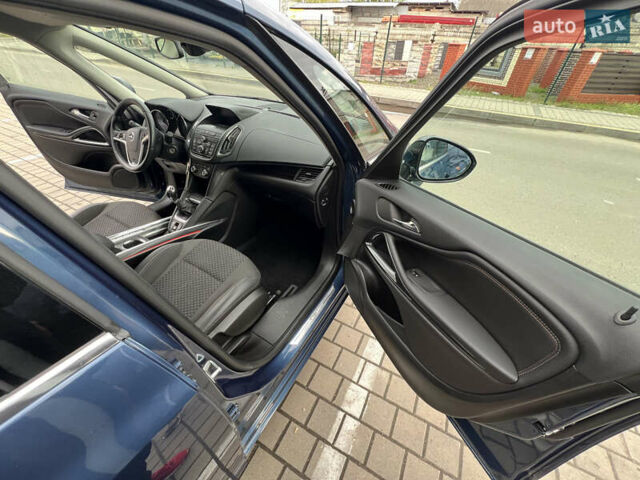Синий Опель Zafira Tourer, объемом двигателя 1.6 л и пробегом 298 тыс. км за 10700 $, фото 11 на Automoto.ua