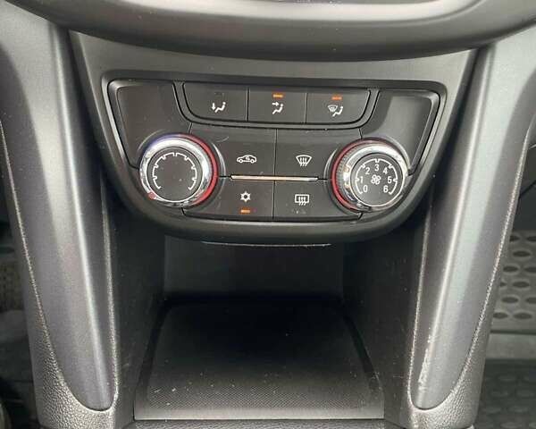 Синий Опель Zafira Tourer, объемом двигателя 1.6 л и пробегом 154 тыс. км за 10200 $, фото 39 на Automoto.ua
