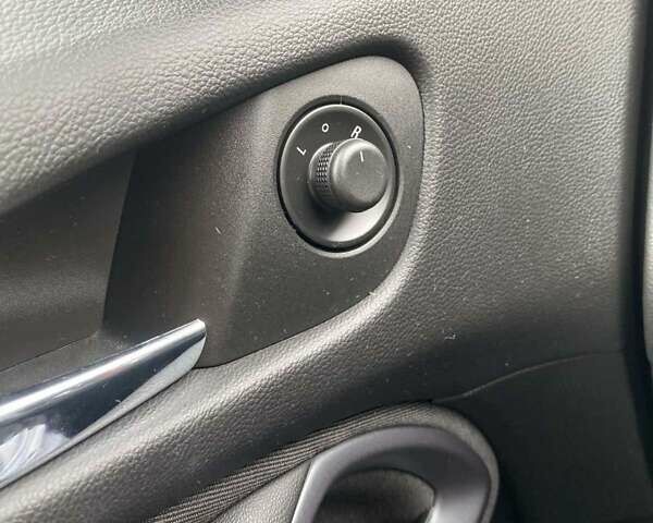 Синий Опель Zafira Tourer, объемом двигателя 1.6 л и пробегом 154 тыс. км за 10200 $, фото 40 на Automoto.ua