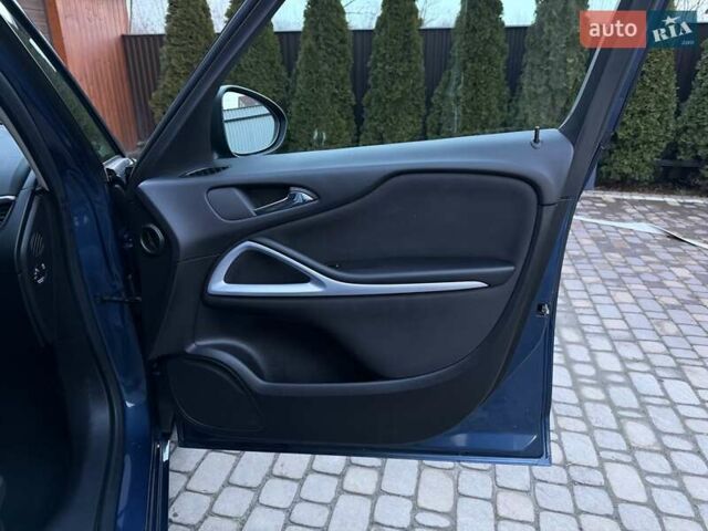 Синій Опель Zafira Tourer, об'ємом двигуна 1.6 л та пробігом 338 тис. км за 12300 $, фото 47 на Automoto.ua