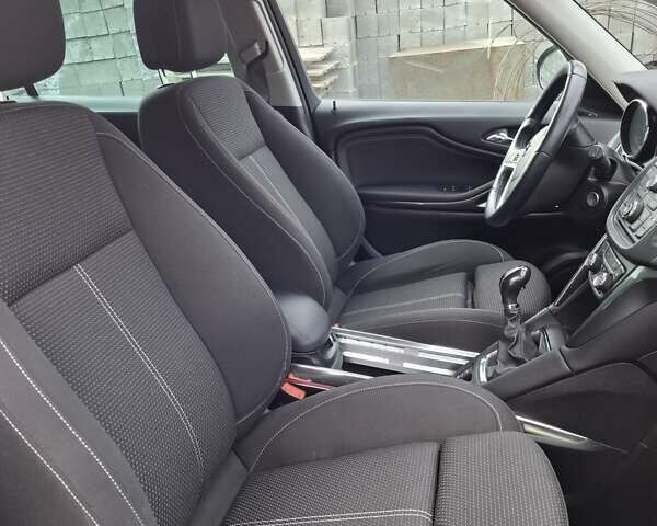 Опель Zafira Tourer 2014 в Тернополе на Automoto.ua Зеленый Опель Zafira Tourer, объемом двигателя 1.6 л и пробегом 245 тыс. км за 10500 $, фото 32 на Automoto.ua