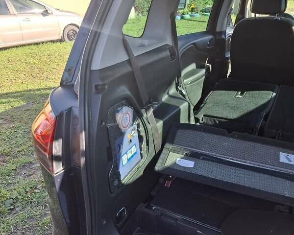 Опель Zafira Tourer 2014 в Тернополе на Automoto.ua Зеленый Опель Zafira Tourer, объемом двигателя 1.6 л и пробегом 245 тыс. км за 10500 $, фото 11 на Automoto.ua