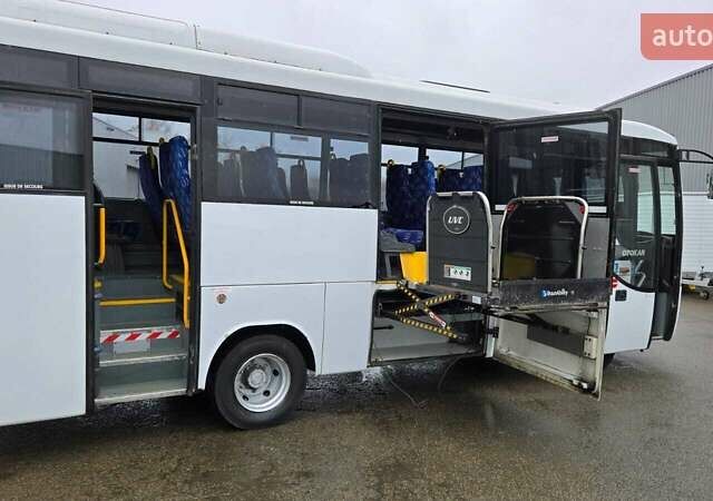 Белый Отокар Навиго, объемом двигателя 0 л и пробегом 230 тыс. км за 35500 $, фото 5 на Automoto.ua