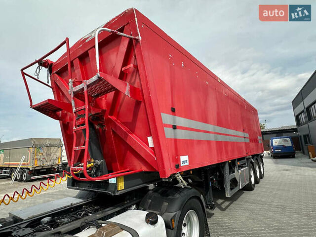 Красный Ова 390k911, объемом двигателя 0 л и пробегом 250 тыс. км за 23617 $, фото 14 на Automoto.ua