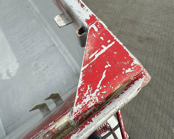 Красный Ова 390k911, объемом двигателя 0 л и пробегом 250 тыс. км за 23617 $, фото 5 на Automoto.ua