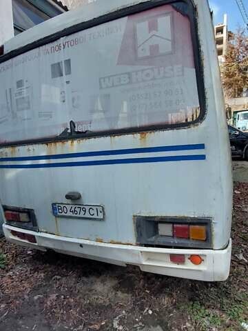 Белый ПАЗ 3105, объемом двигателя 4 л и пробегом 300 тыс. км за 5000 $, фото 3 на Automoto.ua