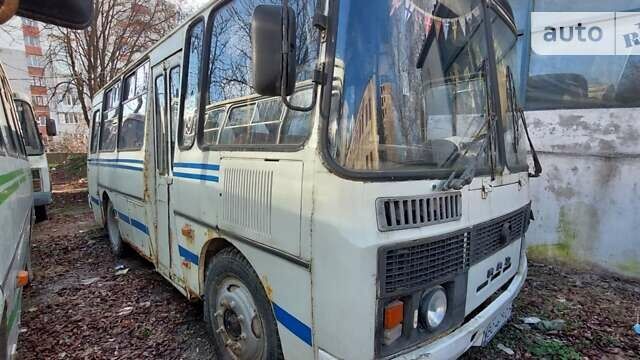 Белый ПАЗ 3105, объемом двигателя 4 л и пробегом 300 тыс. км за 5000 $, фото 1 на Automoto.ua