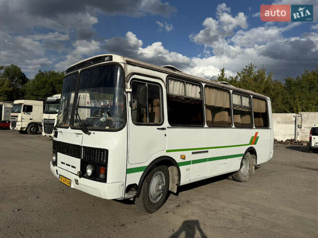 Белый ПАЗ 3205, объемом двигателя 4.25 л и пробегом 55 тыс. км за 4500 $, фото 2 на Automoto.ua