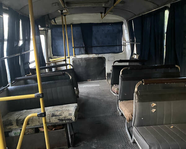 Белый ПАЗ 3205, объемом двигателя 4.67 л и пробегом 250 тыс. км за 4000 $, фото 7 на Automoto.ua