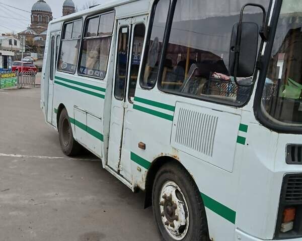 Белый ПАЗ 3205, объемом двигателя 4.7 л и пробегом 7 тыс. км за 6200 $, фото 2 на Automoto.ua