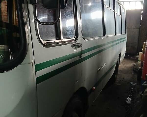 Зелений ПАЗ 3205, об'ємом двигуна 4.75 л та пробігом 111 тис. км за 6100 $, фото 8 на Automoto.ua
