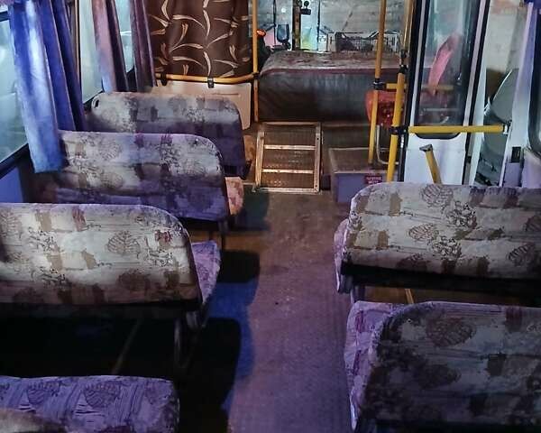 Зелений ПАЗ 3205, об'ємом двигуна 4.75 л та пробігом 111 тис. км за 6100 $, фото 3 на Automoto.ua