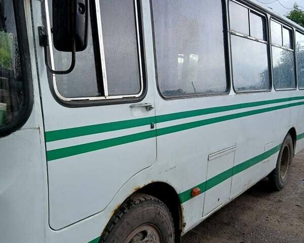 Зелений ПАЗ 3205, об'ємом двигуна 4.75 л та пробігом 111 тис. км за 6100 $, фото 12 на Automoto.ua