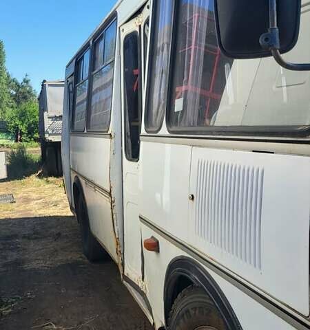 Белый ПАЗ 32054, объемом двигателя 4.75 л и пробегом 141 тыс. км за 3000 $, фото 4 на Automoto.ua