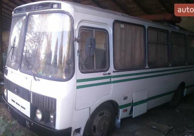 Белый ПАЗ 32054, объемом двигателя 4.67 л и пробегом 78 тыс. км за 3500 $, фото 1 на Automoto.ua