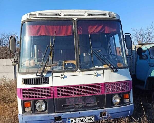 Белый ПАЗ 32054, объемом двигателя 4.67 л и пробегом 150 тыс. км за 3700 $, фото 2 на Automoto.ua