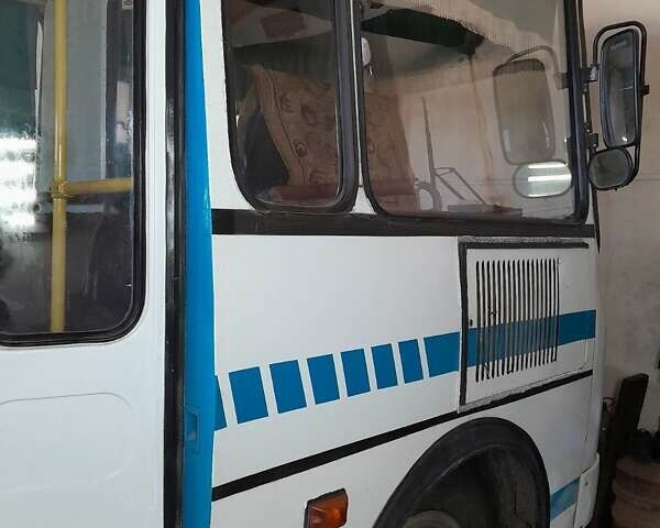 Белый ПАЗ 32054, объемом двигателя 4.7 л и пробегом 100 тыс. км за 2700 $, фото 6 на Automoto.ua