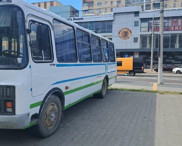 Білий ПАЗ 4234, об'ємом двигуна 4.75 л та пробігом 205 тис. км за 8000 $, фото 7 на Automoto.ua