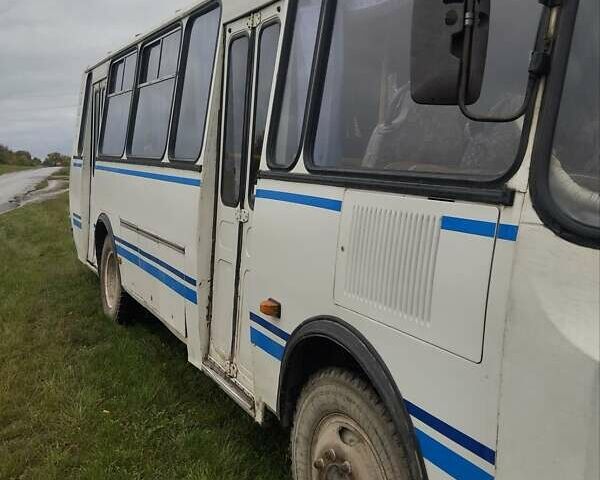 Белый ПАЗ 4234, объемом двигателя 4.75 л и пробегом 300 тыс. км за 4500 $, фото 4 на Automoto.ua