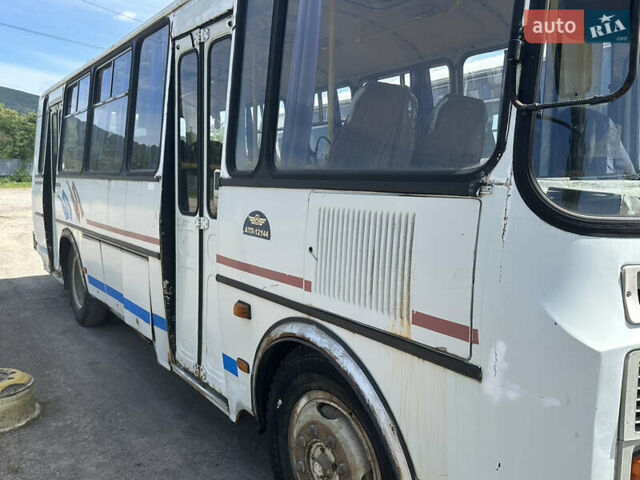 Белый ПАЗ 4234, объемом двигателя 4.75 л и пробегом 550 тыс. км за 4700 $, фото 6 на Automoto.ua