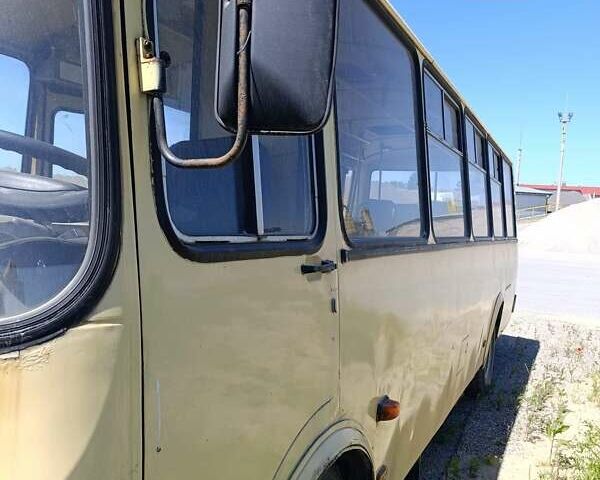 Бежевий ПАЗ 4234, об'ємом двигуна 4.75 л та пробігом 393 тис. км за 6000 $, фото 1 на Automoto.ua