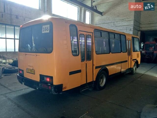Желтый ПАЗ 4234, объемом двигателя 4.75 л и пробегом 210 тыс. км за 5500 $, фото 1 на Automoto.ua