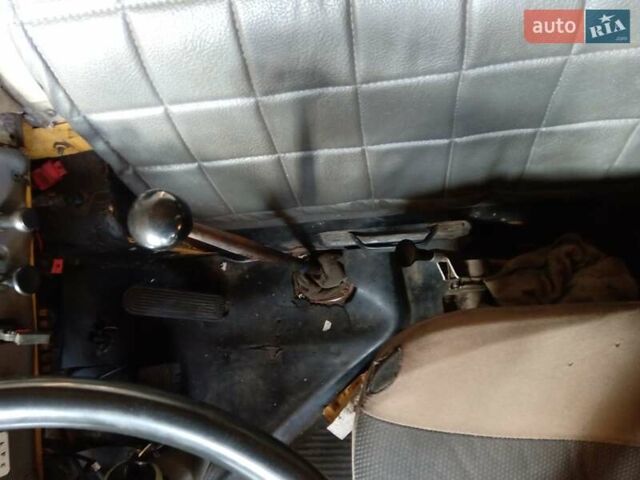 Желтый ПАЗ 4234, объемом двигателя 4.75 л и пробегом 210 тыс. км за 5500 $, фото 5 на Automoto.ua