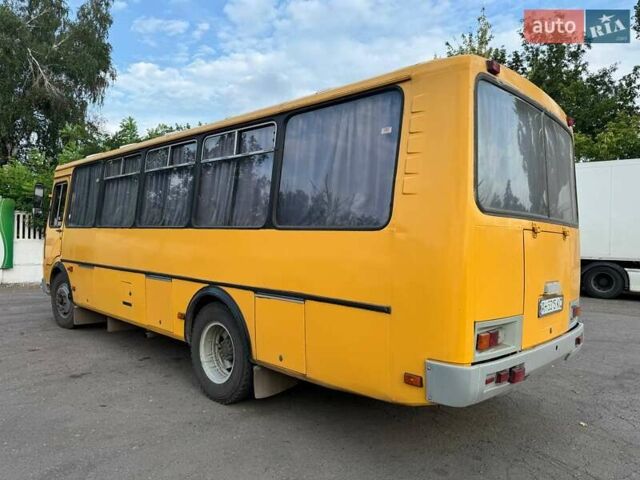 Желтый ПАЗ 4234, объемом двигателя 4.75 л и пробегом 250 тыс. км за 19000 $, фото 4 на Automoto.ua