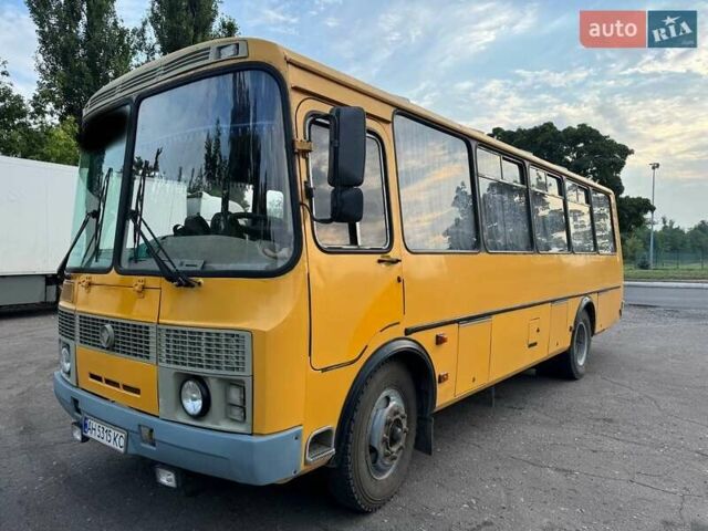 Желтый ПАЗ 4234, объемом двигателя 4.75 л и пробегом 250 тыс. км за 19000 $, фото 5 на Automoto.ua