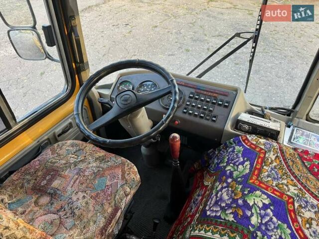 Желтый ПАЗ 4234, объемом двигателя 4.75 л и пробегом 50 тыс. км за 17000 $, фото 9 на Automoto.ua