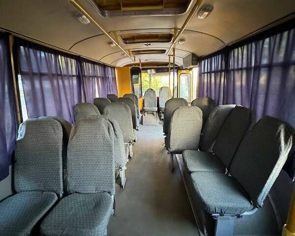 Желтый ПАЗ 4234, объемом двигателя 4.75 л и пробегом 50 тыс. км за 17000 $, фото 11 на Automoto.ua