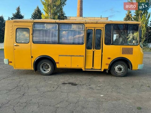 Желтый ПАЗ 4234, объемом двигателя 4.75 л и пробегом 50 тыс. км за 17000 $, фото 4 на Automoto.ua