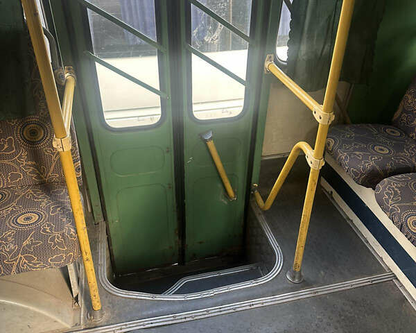 Зеленый ПАЗ 4234, объемом двигателя 4.75 л и пробегом 500 тыс. км за 8700 $, фото 6 на Automoto.ua