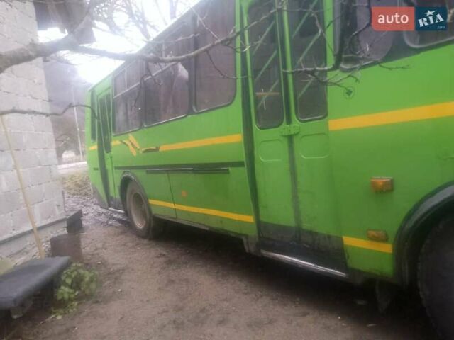 Зеленый ПАЗ 4234, объемом двигателя 4.75 л и пробегом 500 тыс. км за 3000 $, фото 2 на Automoto.ua