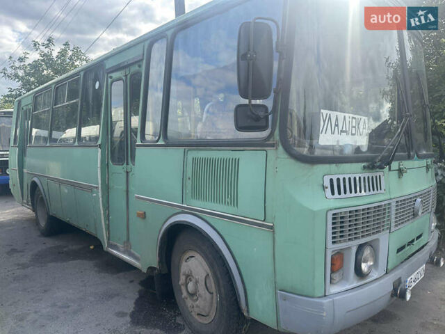 Зеленый ПАЗ 4234, объемом двигателя 4.75 л и пробегом 500 тыс. км за 8700 $, фото 2 на Automoto.ua