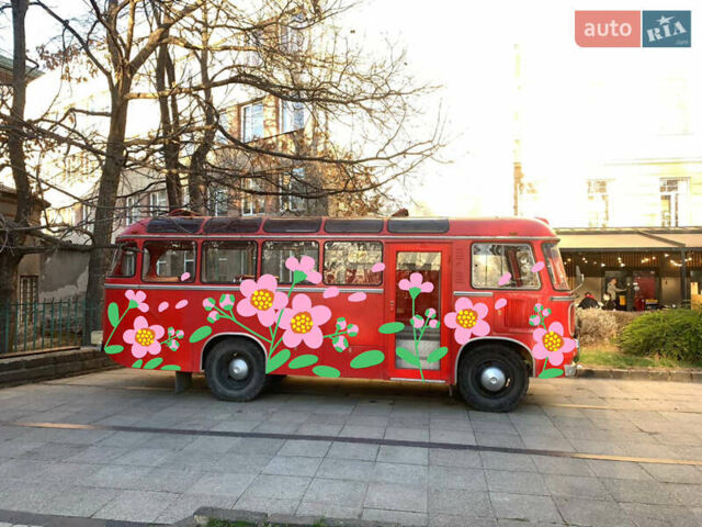 Красный ПАЗ 672М, объемом двигателя 0 л и пробегом 200 тыс. км за 8000 $, фото 1 на Automoto.ua