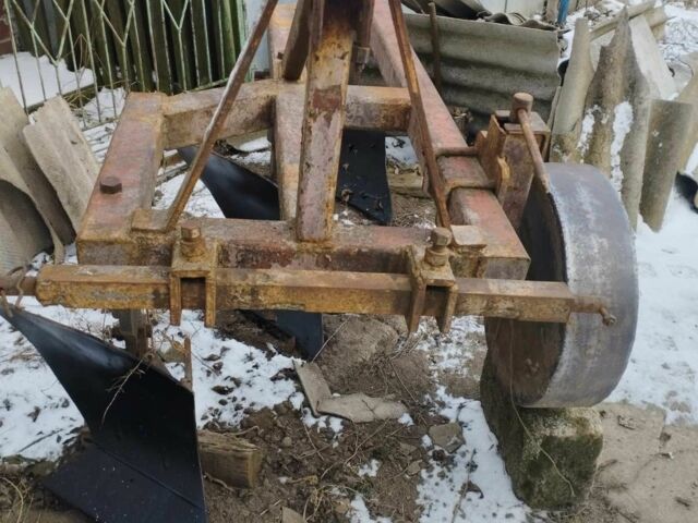 ПЛН 3-35 2010 у Тернополі на Automoto.ua Червоний ПЛН 3-35, об'ємом двигуна 0 л та пробігом 0 тис. км за 879 $, фото 3 на Automoto.ua