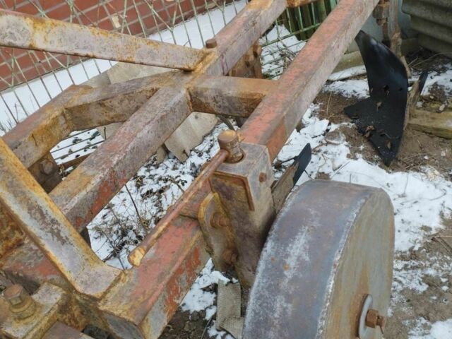 ПЛН 3-35 2010 у Тернополі на Automoto.ua Червоний ПЛН 3-35, об'ємом двигуна 0 л та пробігом 0 тис. км за 879 $, фото 2 на Automoto.ua