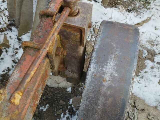 ПЛН 3-35 2010 у Тернополі на Automoto.ua Червоний ПЛН 3-35, об'ємом двигуна 0 л та пробігом 0 тис. км за 879 $, фото 7 на Automoto.ua