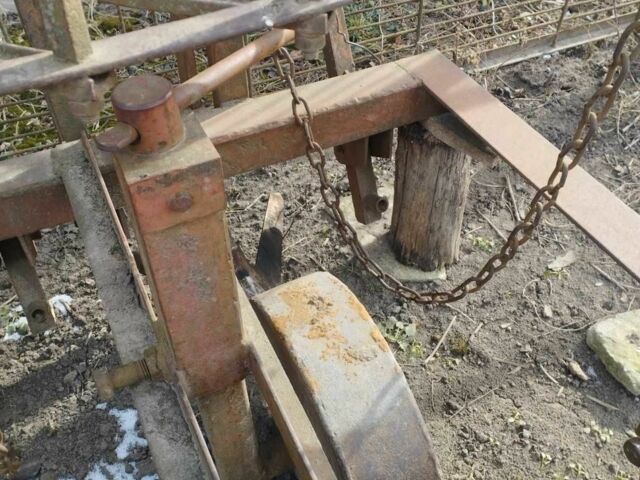 ПЛН 3-35 2010 у Тернополі на Automoto.ua Червоний ПЛН 3-35, об'ємом двигуна 0 л та пробігом 0 тис. км за 879 $, фото 6 на Automoto.ua