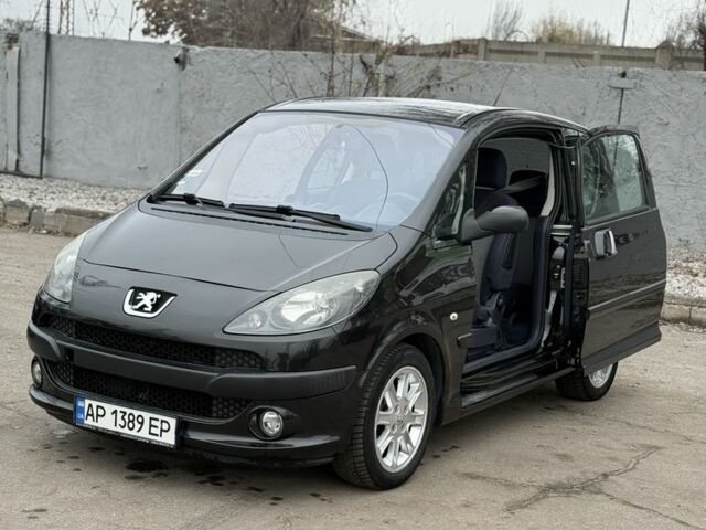 Чорний Пежо 1007, об'ємом двигуна 1.4 л та пробігом 200 тис. км за 3600 $, фото 7 на Automoto.ua