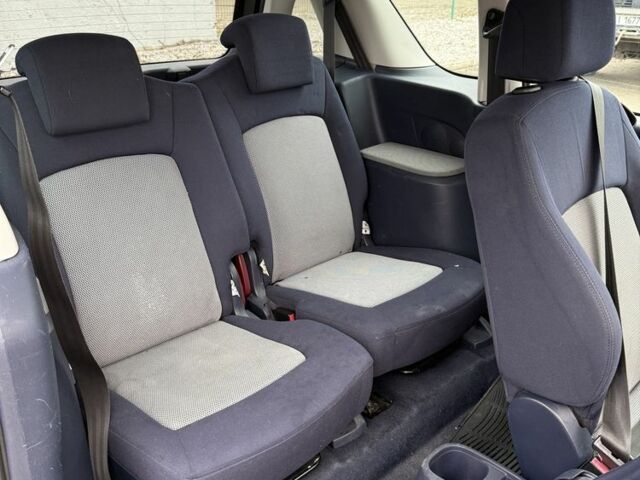 Чорний Пежо 1007, об'ємом двигуна 1.4 л та пробігом 200 тис. км за 3600 $, фото 9 на Automoto.ua