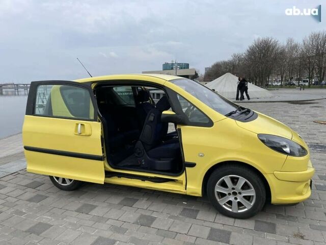 Пежо 1007, объемом двигателя 1.4 л и пробегом 160 тыс. км за 4800 $, фото 11 на Automoto.ua