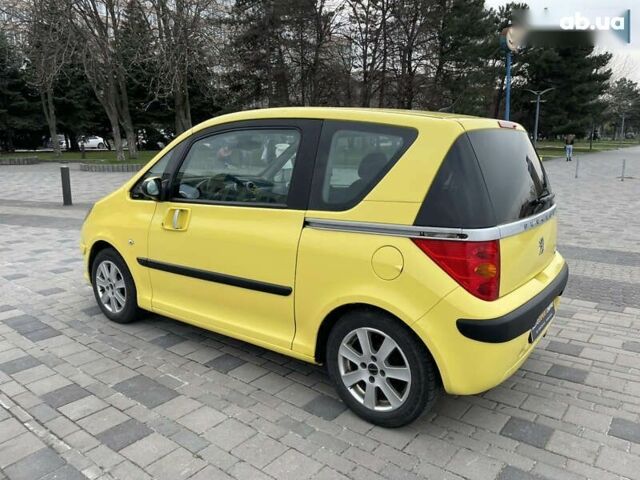 Пежо 1007, объемом двигателя 1.4 л и пробегом 160 тыс. км за 4800 $, фото 4 на Automoto.ua
