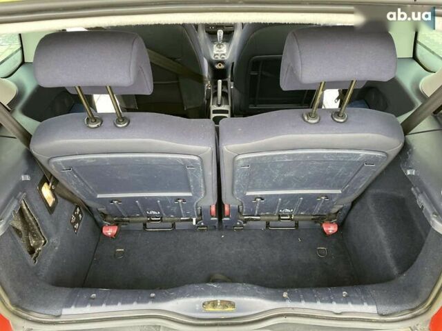 Пежо 1007, объемом двигателя 1.4 л и пробегом 160 тыс. км за 4800 $, фото 25 на Automoto.ua