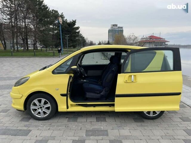 Пежо 1007, объемом двигателя 1.4 л и пробегом 160 тыс. км за 5000 $, фото 16 на Automoto.ua